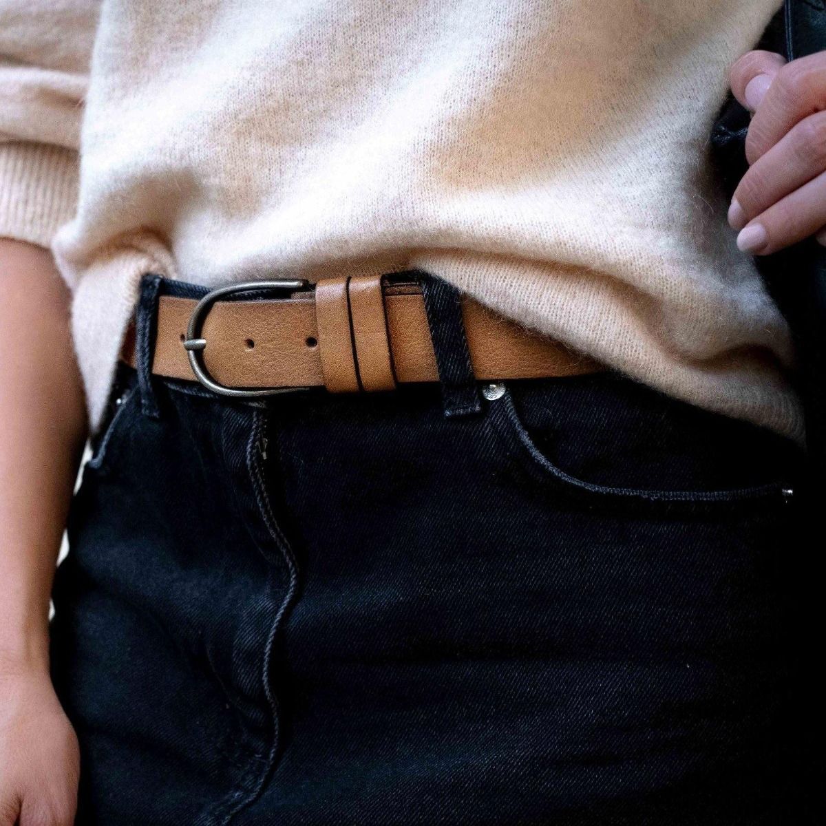 Classic Women's Leather Belt for Jeans - 35018 Dieke