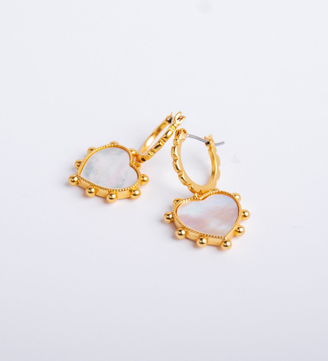 LEEZ Women Heart Shape Natural Lazurite Earrings White