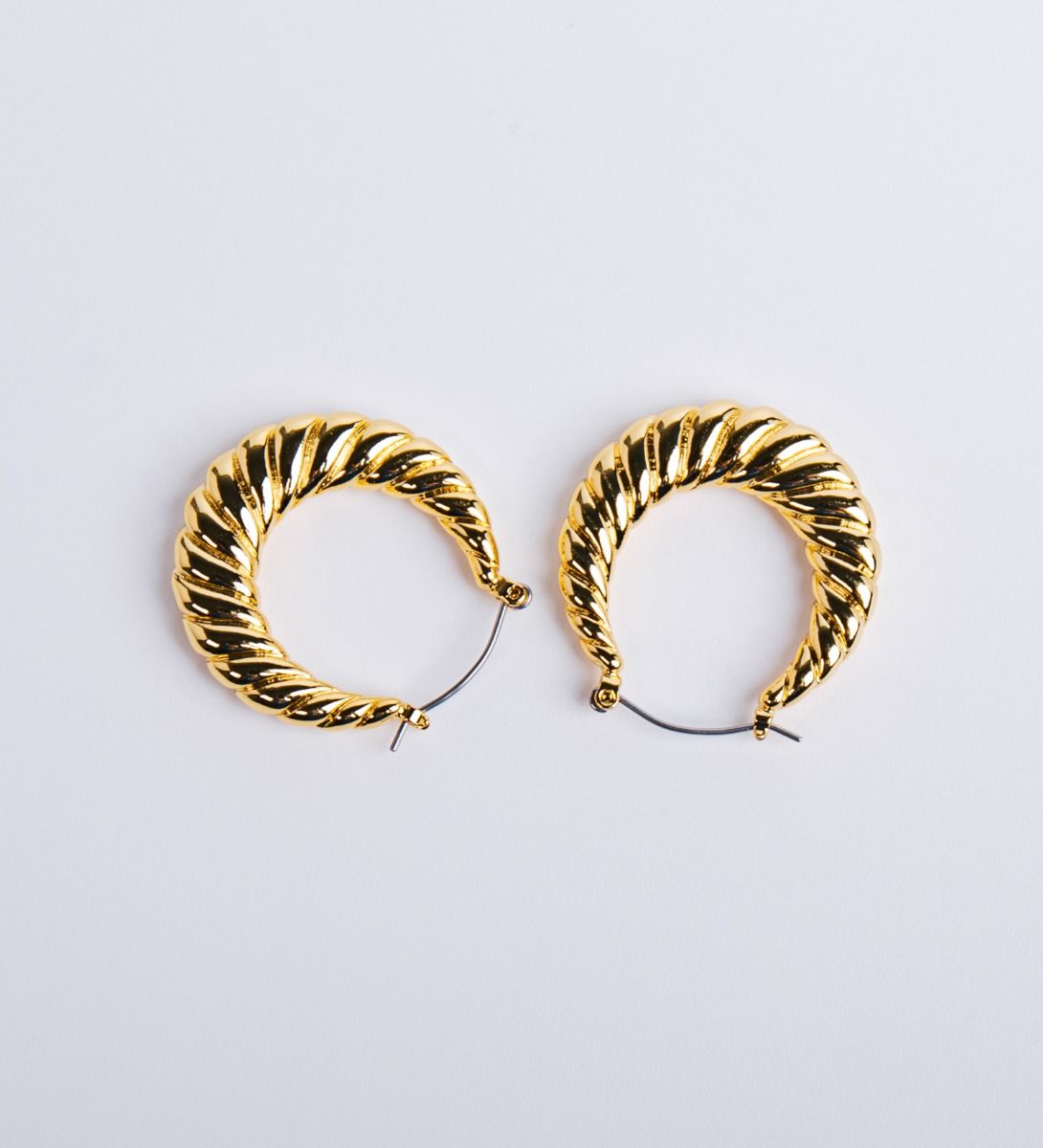 LEEZ Women Spiral Golden Hoop Earrings