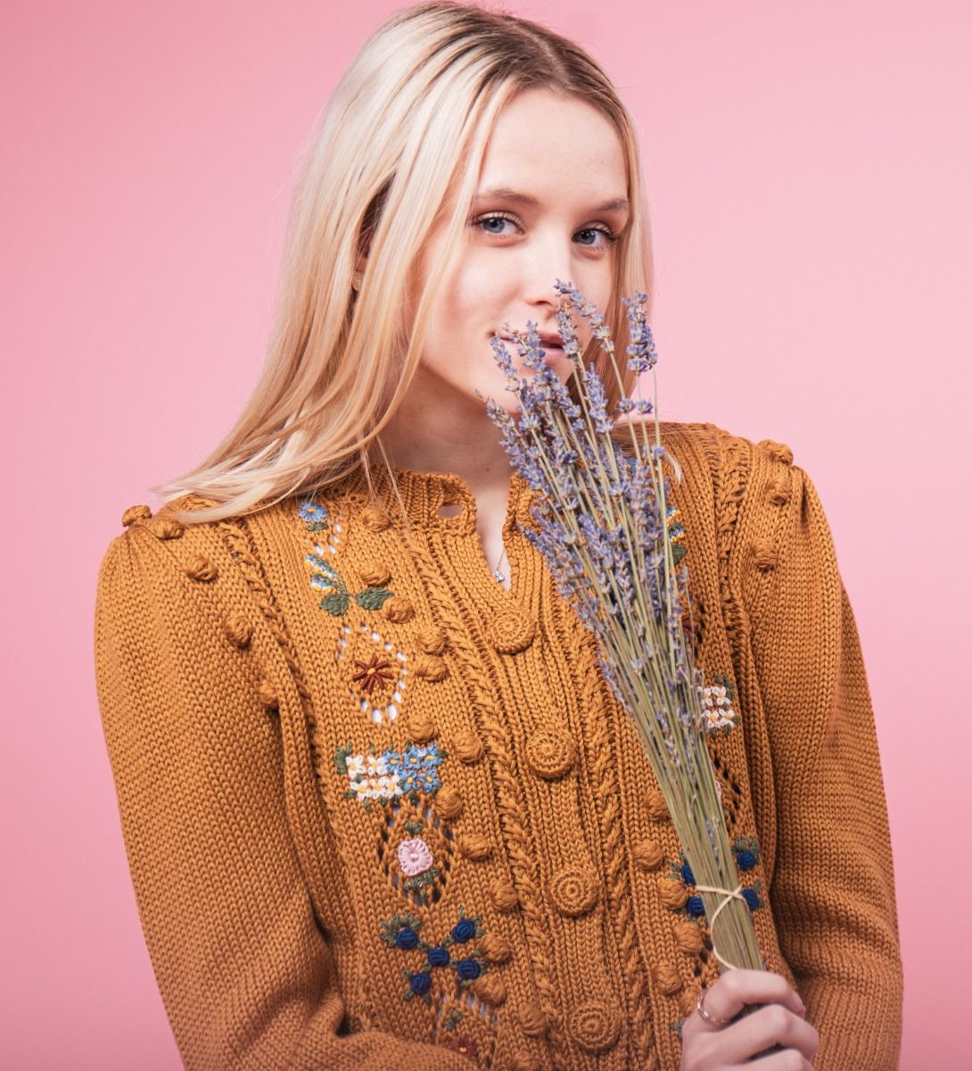 LEEZ Women Floral Patterns Knit Cardigan Sweater Brown