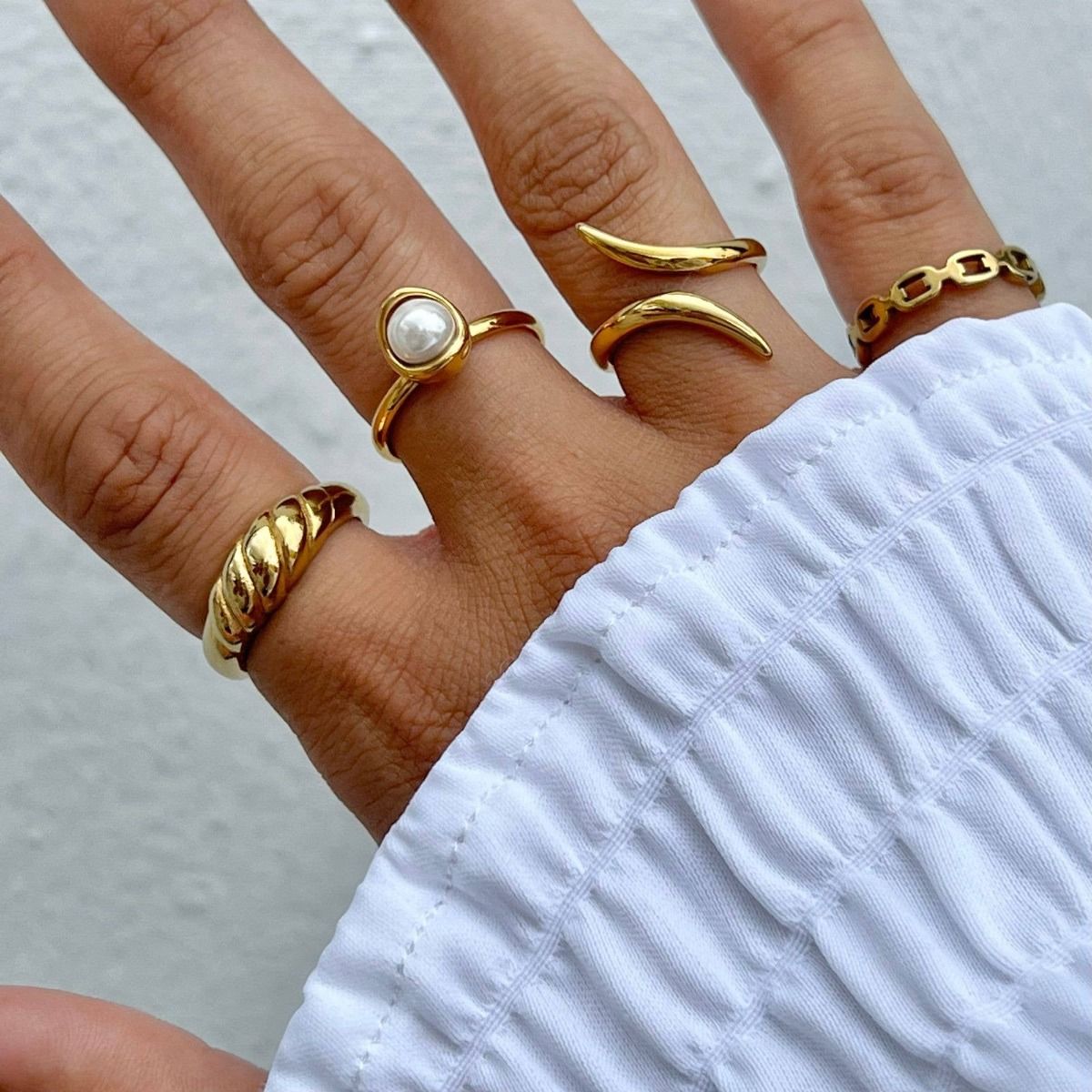 Ellie Vail - Josie Pearl Ring