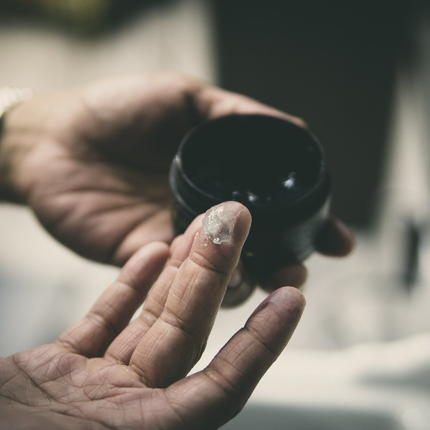 ANDREW JAMES Strong Pomade